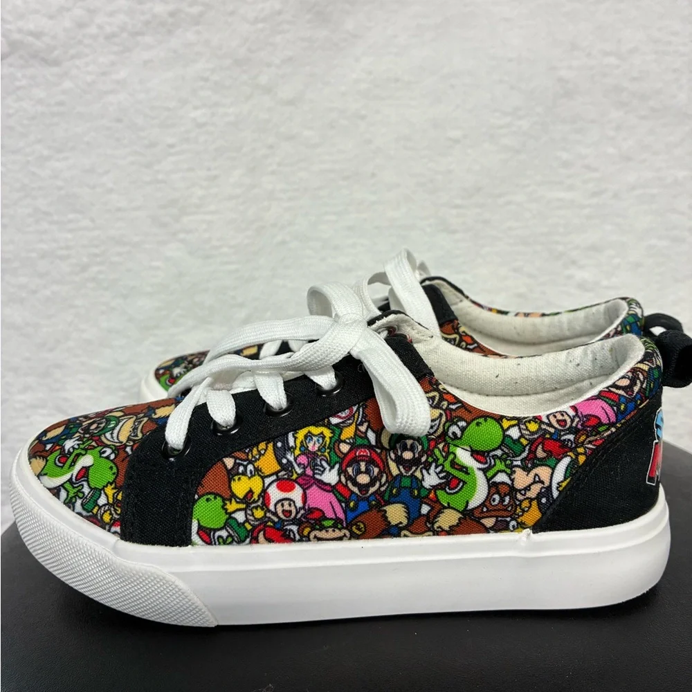 Ground Up Nintendo Super Mario Sneakers Kids‎ Size 1 Character Print Lace Shoes